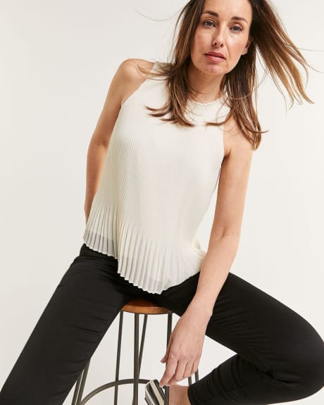 Sleeveless Trapeze Top With Pleated Hem