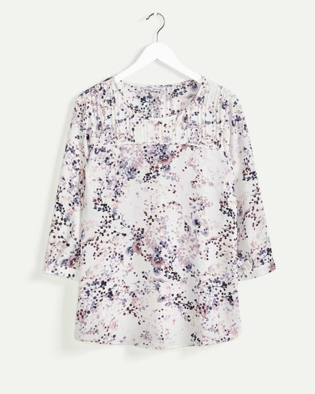 3/4 Sleeve Crew Neck Printed Blouse with Pintucks