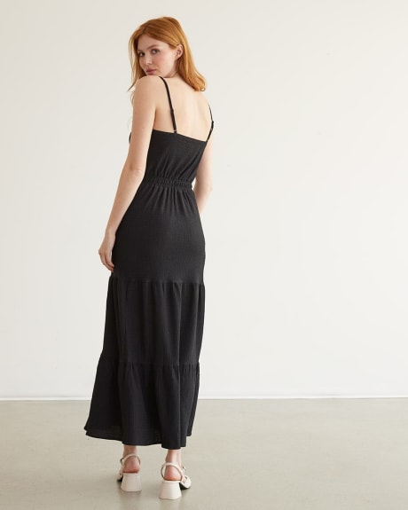Sleeveless Tiered Maxi Dress with Square Neckline