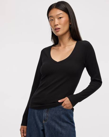 Long-Sleeve V-Neck Ribbed T-Shirt - R Essentials