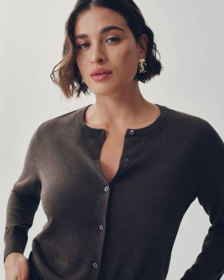 Crew-Neck Cardigan - R Essentials