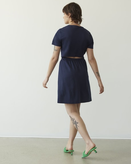 Short-Sleeve Dress with Back Cut-Out