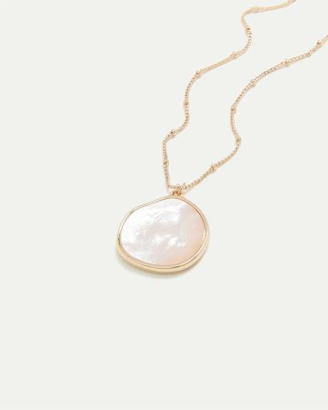 Long Necklace with Mother-of-Pearl Pendant