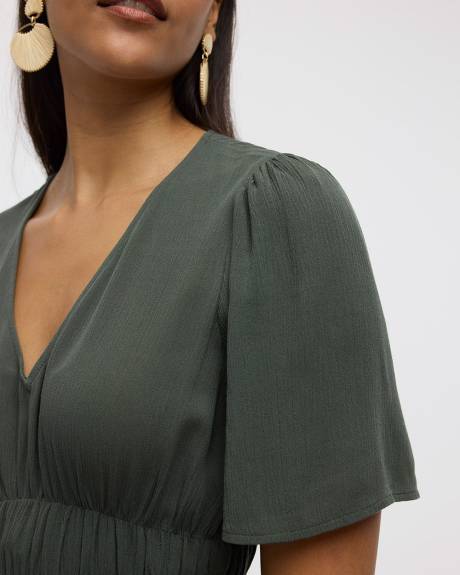 Short-Flutter-Sleeve V-Neck Tiered Midi Dress - Toni Fifi. Reitmans