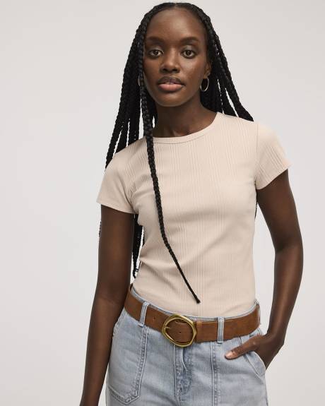 T-shirt ajusté et côtelé à col rond