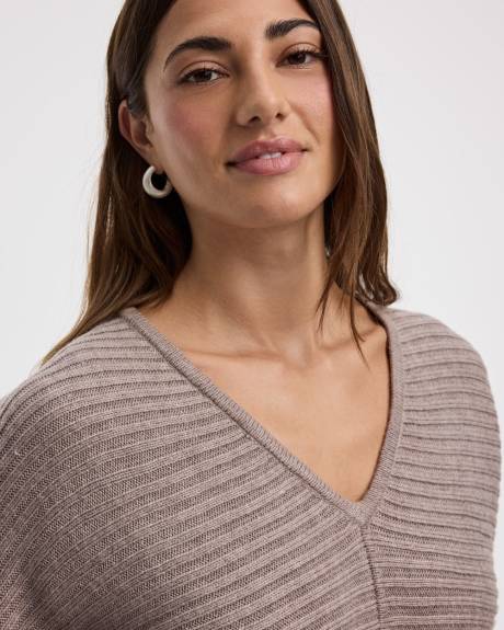 Pull côtelé à manches longues dolman et col V
