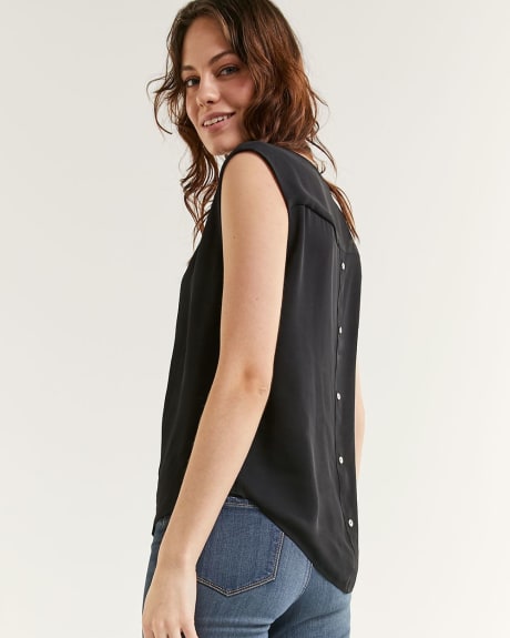 Short Sleeve Crew Neck Blouse with Buttoned Back