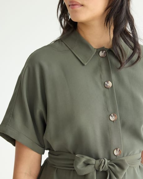 Short-Sleeve Buttoned-Down Shift Dress