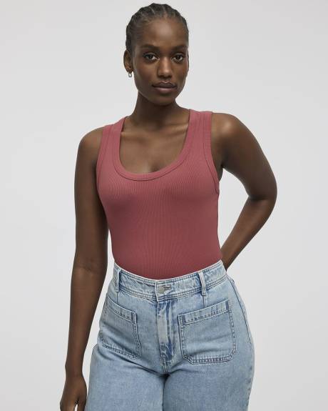 Camisole c&ocirc;tel&eacute;e &agrave; col d&eacute;gag&eacute;