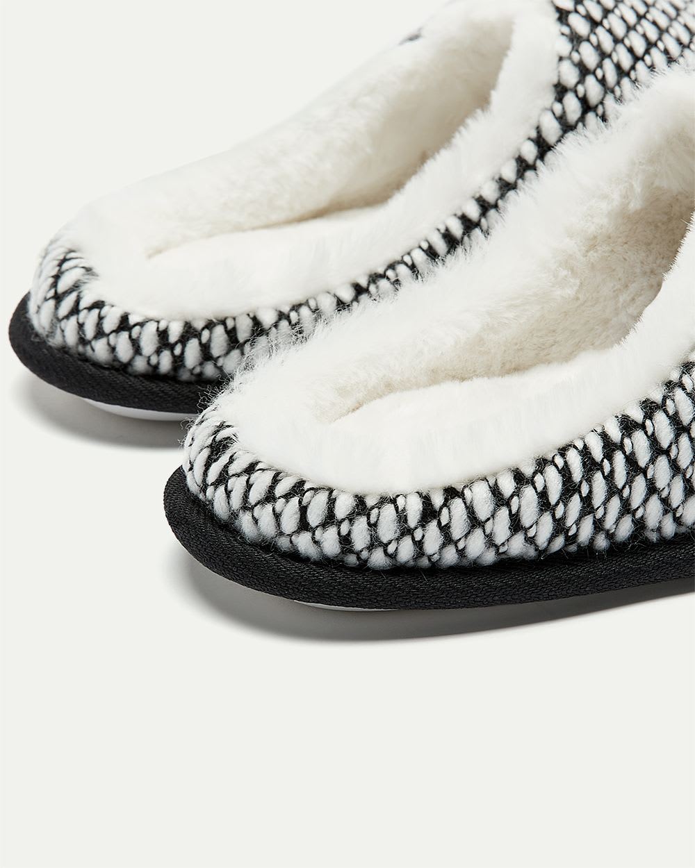 Slip-On Slippers with Faux Fur Lining