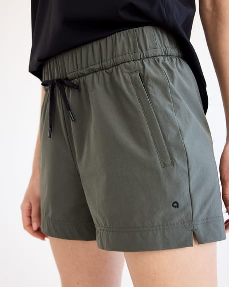Stretch Pull-On Shorts with Zipped Pockets - Hyba