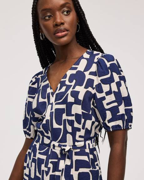 Robe midi &agrave; manches courtes bouffantes et col V