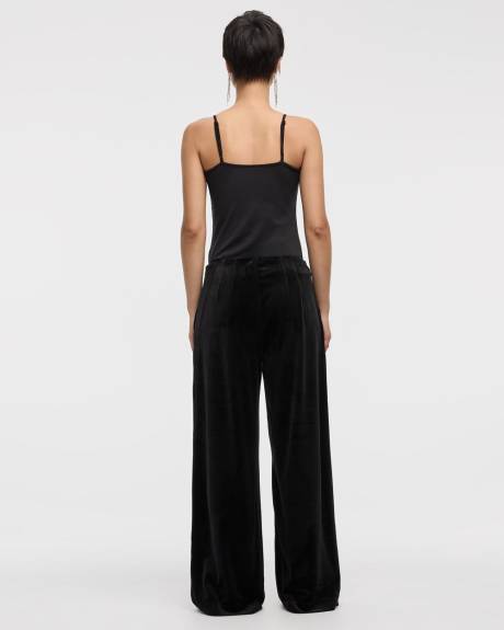 Pantalon en velours à jambe large et taille haute