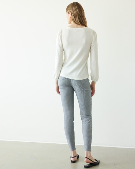 Long-Sleeve V-Neck Top with Buttoned Placket