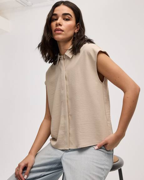 Blouse courte ample à col chemisier et manches très courtes