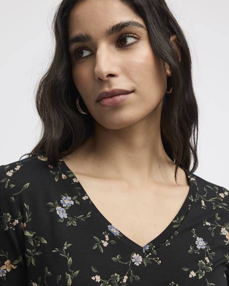 T-shirt à col V - R Essentials