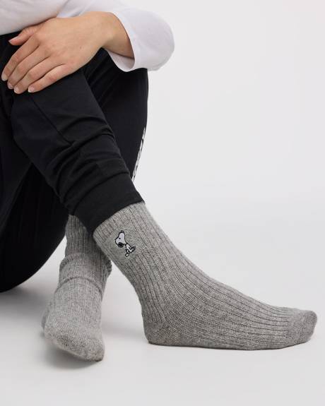 Bas d'hiver avec Snoopy à l'ourlet