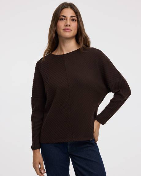 Long-Sleeve Crew-Neck Snit Top