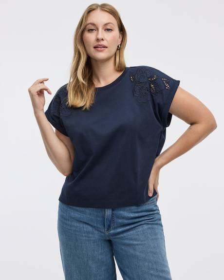 Extended-Sleeve Crew-Neck Tee with Crochet Details