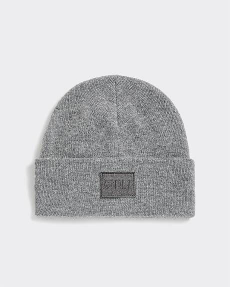 Tuque à revers avec écusson brodé