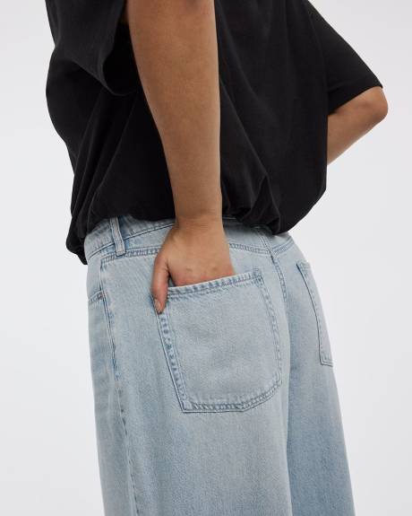 Jean &agrave; jambe large et taille haute - Coupe Courbes