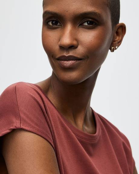 Robe midi à manches très courtes et col rond