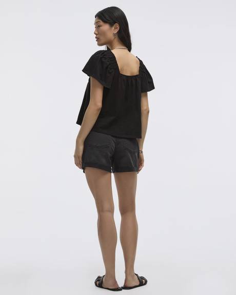 Blouse à col carré et manches courtes à volants