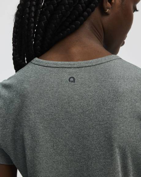 T-shirt c&ocirc;tel&eacute; &agrave; col rond et manches courtes - Dry-Lux (MD) Hyba