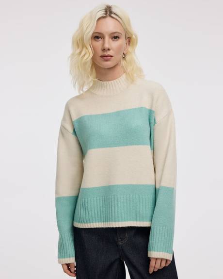 Long-Sleeve Mock-Neck Loose Pullover