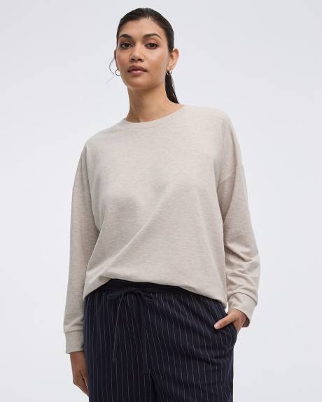 Long-Sleeve Crew-Neck Sweatshirt - R Essentials