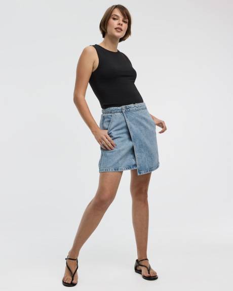 Jupe-short portefeuille en denim