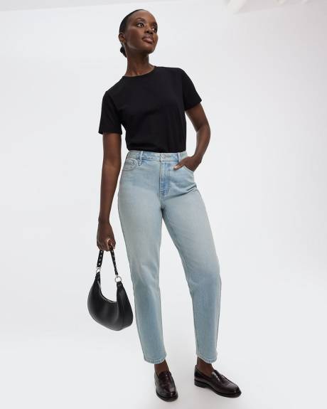 Jean à jambe fuselée et taille haute - Le Mom Jeans