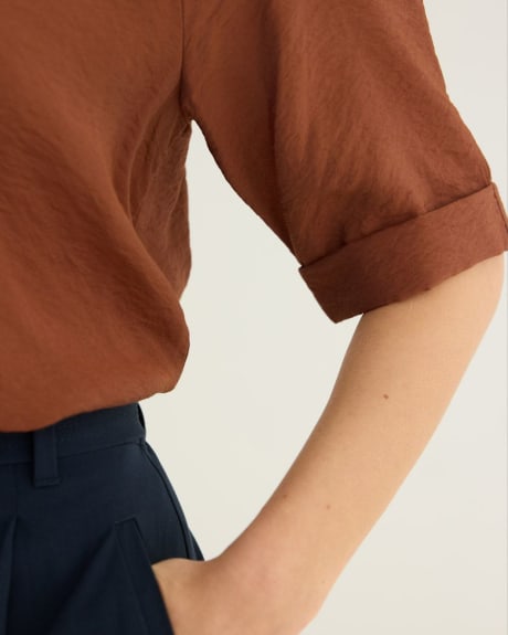 Short-Sleeve Buttoned-Down Blouse with Split Neckline