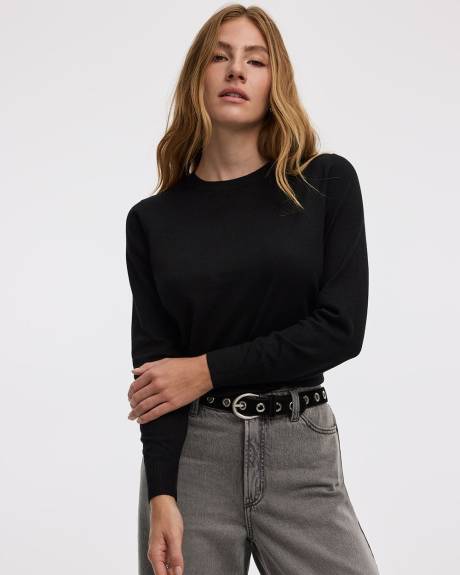 Long-Sleeve Pullover - R Essentials