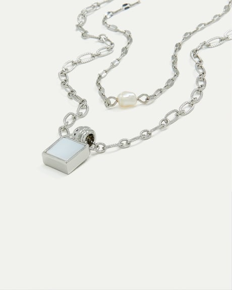Short Double-Chain Necklace with Pearls and Square Pendant
