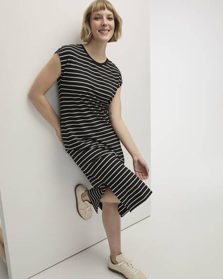 Striped Extended-Sleeve Crew-Neck Midi Dress