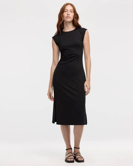 Robe midi à manches très courtes avec détails froncés
