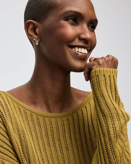 Pull en mailles ajourées à col bateau et manches longues