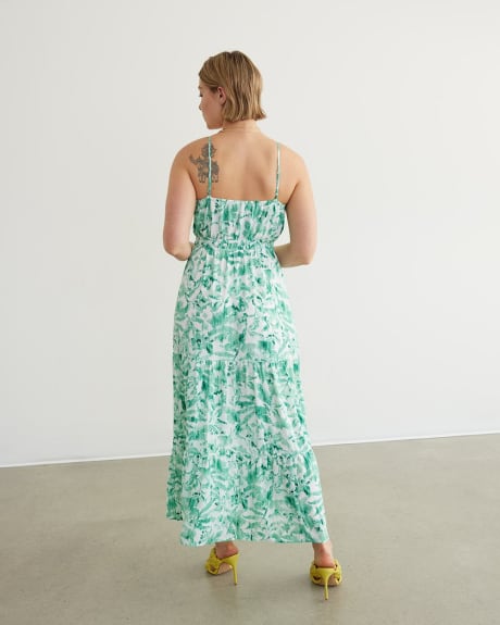 Sleeveless Tiered Maxi Dress with Square Neckline