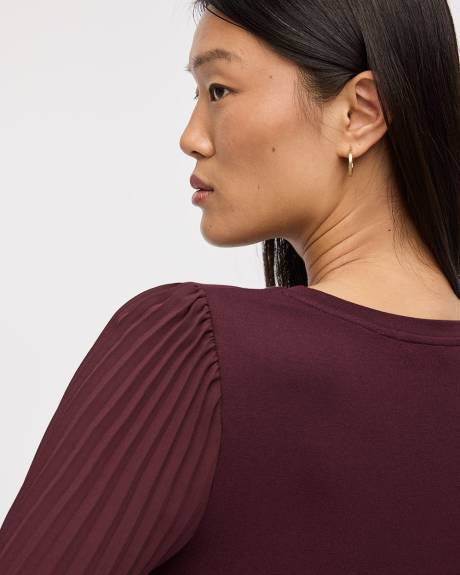 Haut bimatière à col bateau et manches longues plissées