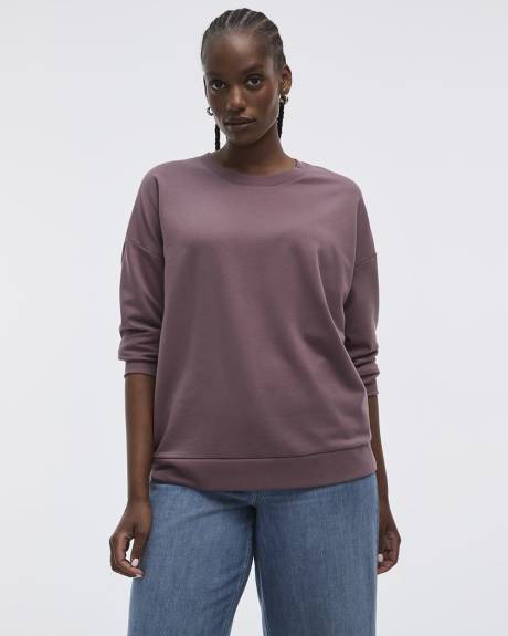 Long-Sleeve Crew-Neck Sweatshirt - R Essentials