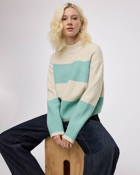 Pull ample à manches longues et col montant