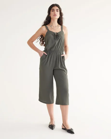 Cropped Sleeveless Jumpsuit with V Neckline