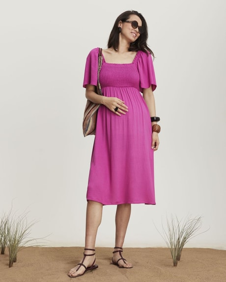 Linen Blend Smocked Short Sleeve Midi Dress - Thyme Maternity