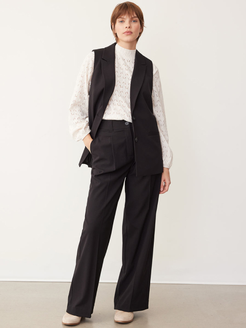 Wide timeless pants for women